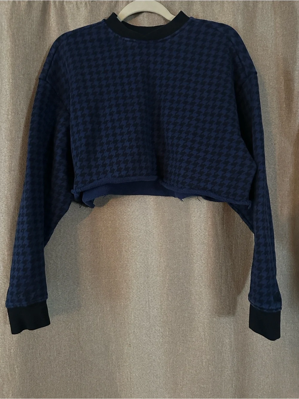 adidas x IVY PARK Houndstooth Cropped Sweatshirt - Picture 3 of 7